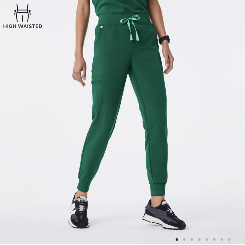 Figs Zamora high waisted, Hunter Green scrub pants, size M